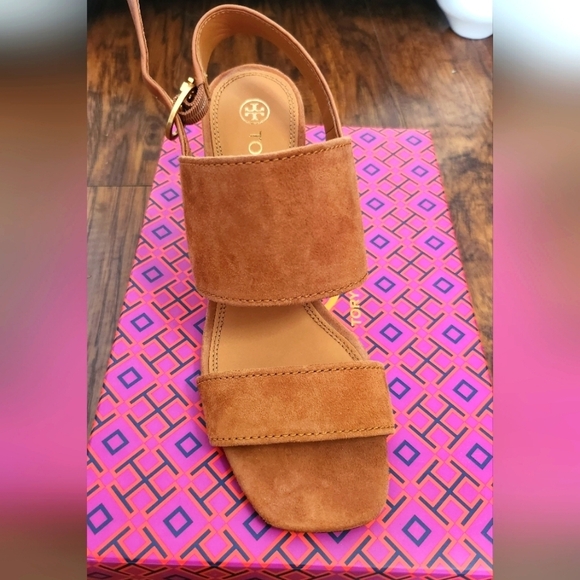 Tory Burch Shelby block heel sandal new in box size 7.5 - Picture 1 of 11